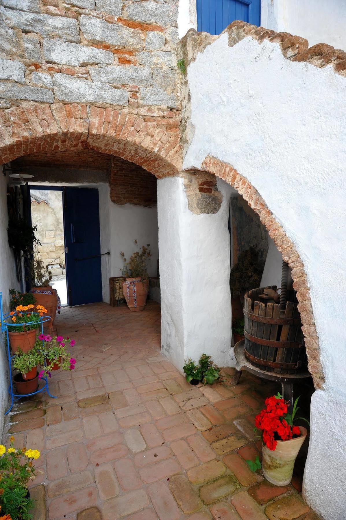 B&B Corte San Lussorio Oliena Exterior photo